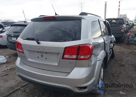 2014 Dodge Journey Sxt z USA, uszkodzony, nr VIN 3C4PDCBG6ET117655